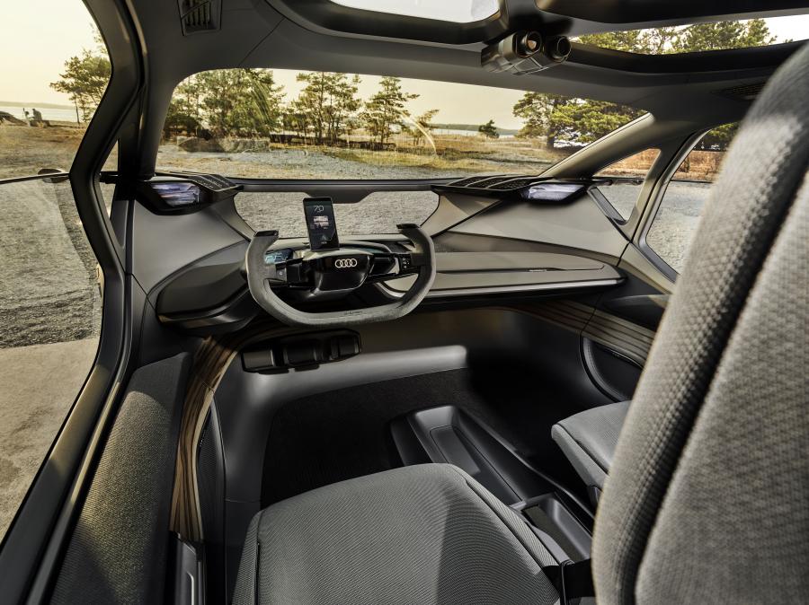 Интерьер Audi AI:TRAIL Quattro 2019 года  (фото 32 из 40)